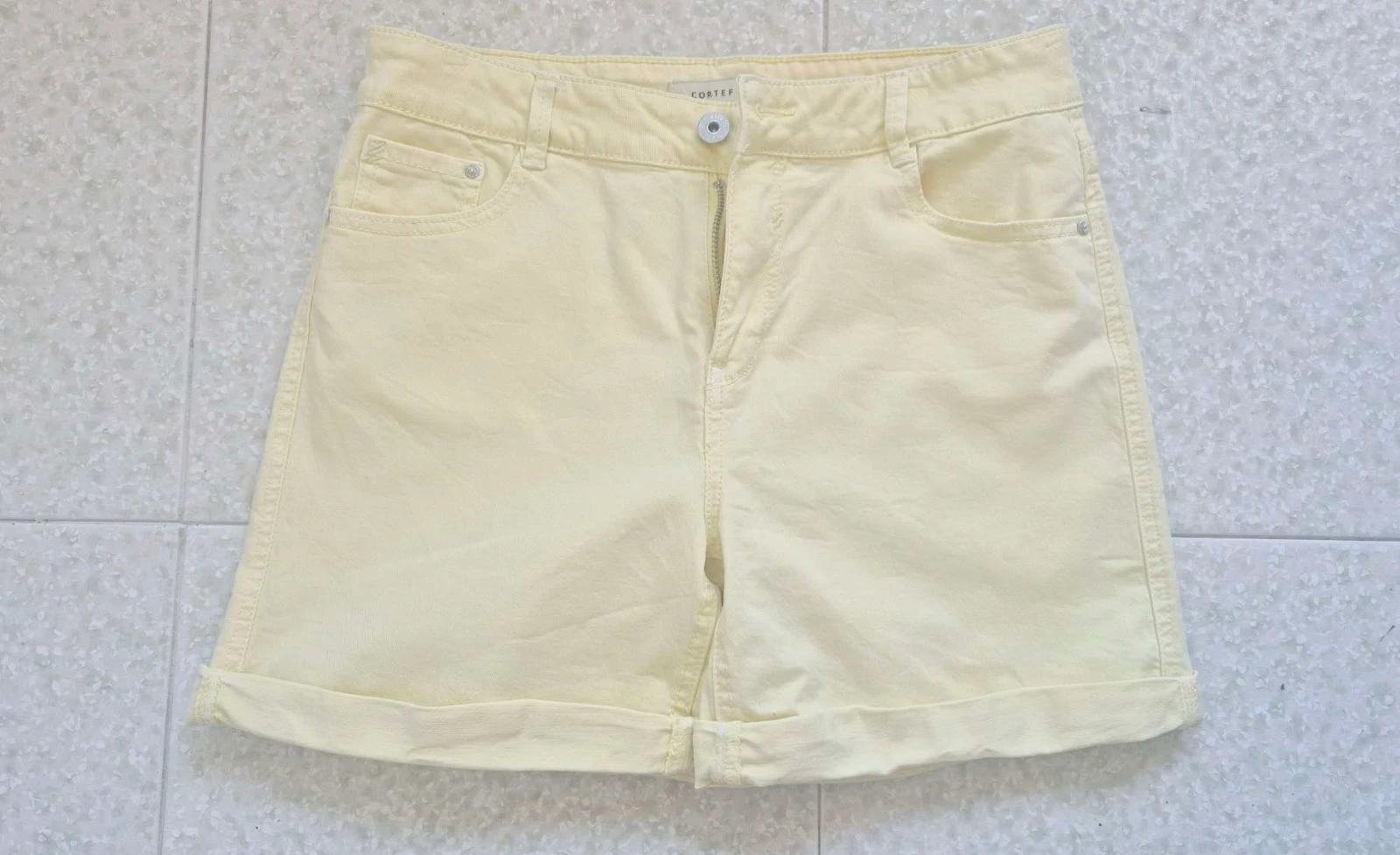 Lichte gele Cortefiel shorts 38 – photo 2
